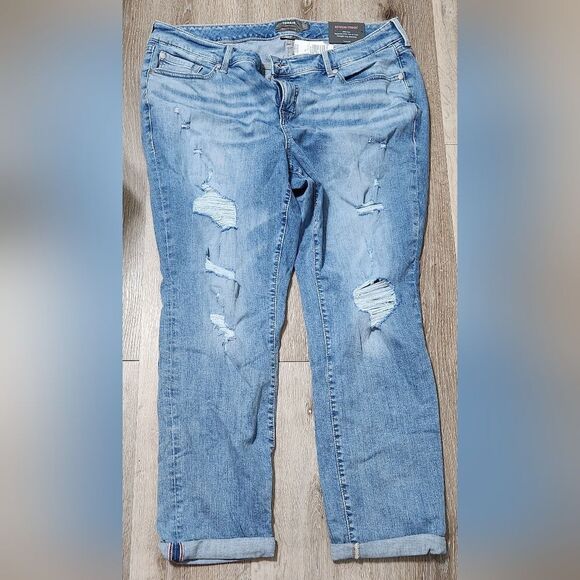 NWT Torrid Womens Distressed Vintage Stretch Boyfriend Straight Leg Jeans Sz 18R - Picture 3 of 4